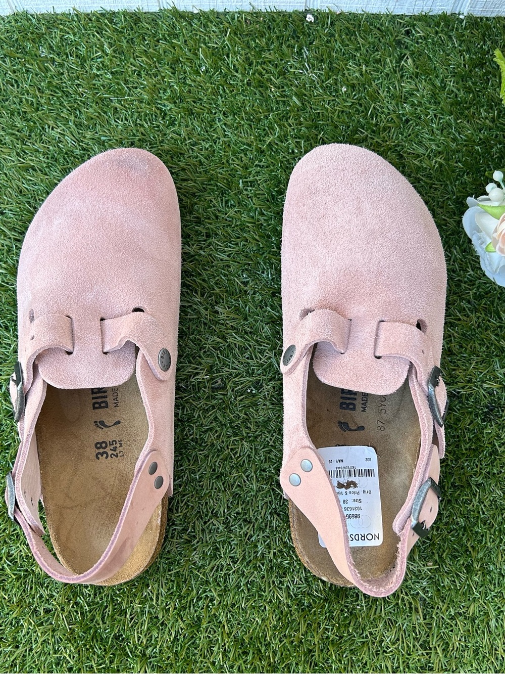 Birkenstock
Tokio Suede Leather size 38 US 7-7.5 like new
$165 Color: Pink Clay - Picture 8 of 16